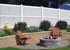 vinyl pool fence