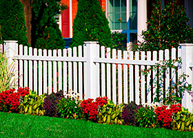 Vinyl Picket Fence by Vinyl Fence Wholesaler - Heavy Duty Vinyl Fence Factory Direct. 507-206-4154 www.vinylfenceanddeck.com