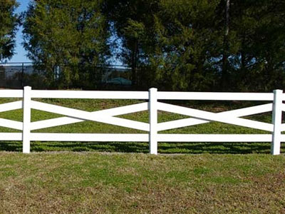 vinyl crossbuck fence