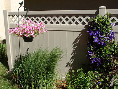 vinyl privacy fence