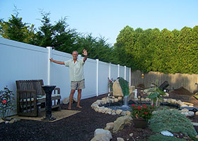 Rainier vinyl privacy fence