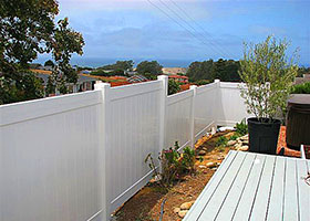 tan vinyl fence