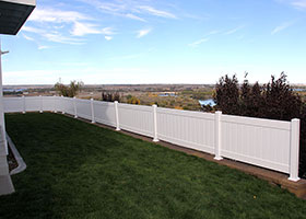 vinyl privacy fence