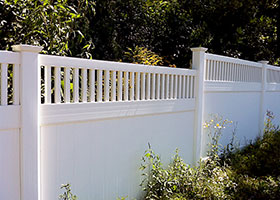 vicsburg privacy fence by Vinyl Fence Wholesaler  www.vinylfenceanddeck.com