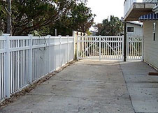 Atlantis PVC pool fence