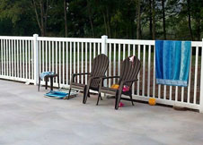 Atlantis vinyl pool fence