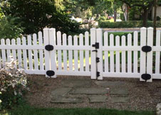 scalloped picket fence