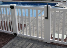 seneca vinyl pool fence