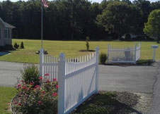 Sacramento white vinyl picket fence panel