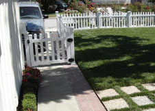 vinyl picket fence