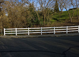 3 rail horse fence