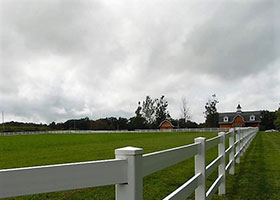 3 rail horse fence