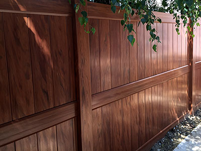 woodgrain vinyl privacy fence