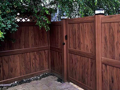 Vinyl fence with gate