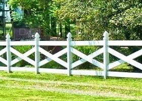 crossbuck horse fence