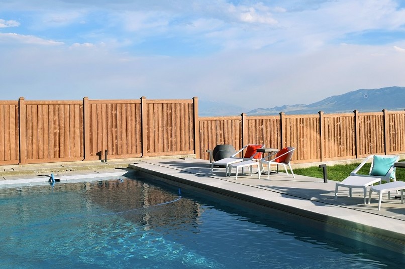Ashland Golden Cedar Privacy Fence