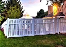 6'Tall Seneca vinyl pool fence