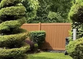 mocha walnut vinyl fencing